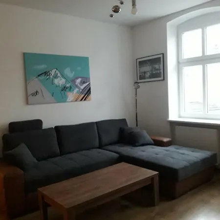Center Apartment *